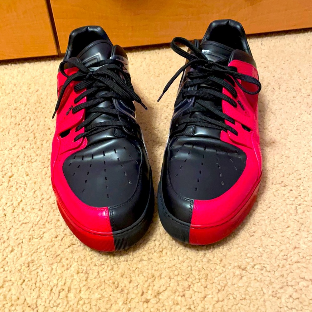 FENDI BLACK RED LEATHER LOGO PERFORATED SNEAKERS